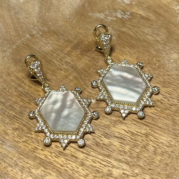 Judith Ripka 14K Sterling Silver Clad Diamonique & Mother of Pearl Earrings RARE - Picture 3 of 16